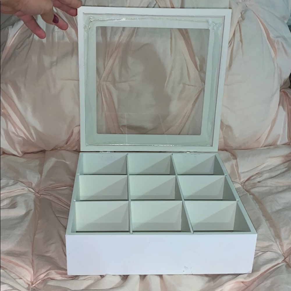 Jewelry Box - Picture 3 of 4